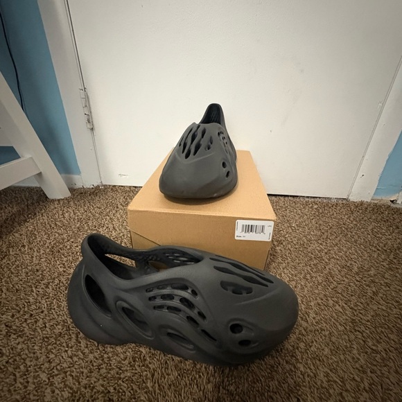 Yeezy Black Slip-On Loafers - Picture 6 of 6